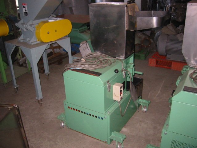 森田精機製粉砕機の注目画像