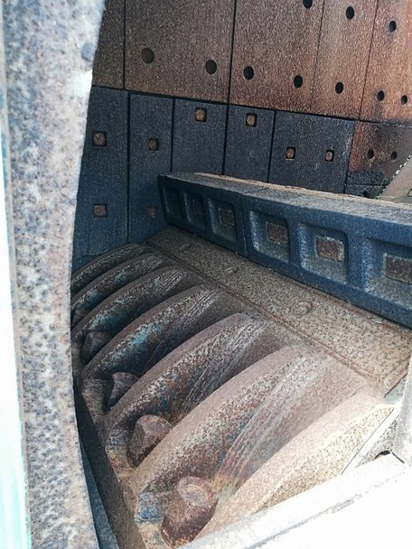 川崎重工業製破砕機の詳細画像|3枚目