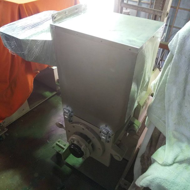 森田精機製粉砕機の詳細画像｜2枚目