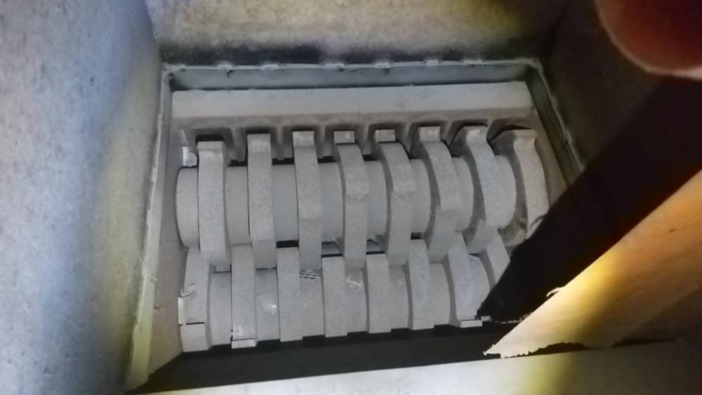 ホロン精工製粉砕機の詳細画像｜3枚目