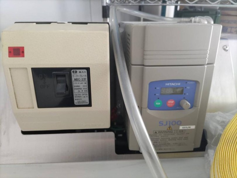 スイス製粉砕機の詳細画像｜3枚目