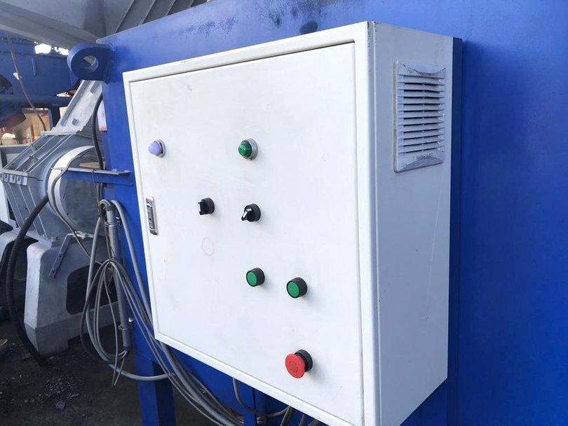 プッシャー式破砕機の詳細画像｜1枚目