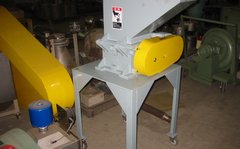 日水化工製粉砕機のサムネイル