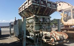 極東開発工業製破砕機のサムネイル