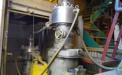 特殊機化工業製粉砕機のサムネイル