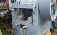 大塚鉄工所製破砕機のサムネイル