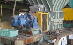三筒産業製粉砕機のサムネイル