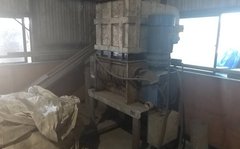 ホロン精工製粉砕機のサムネイル