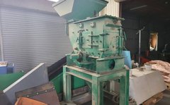 横山工業製破砕機のサムネイル