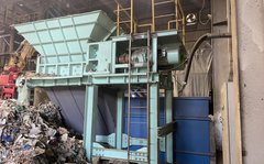 新居浜鐵工所製粉砕機のサムネイル
