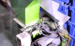 ホーライ製粉砕機のサムネイル